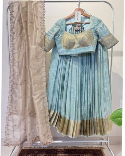 Elsa set.